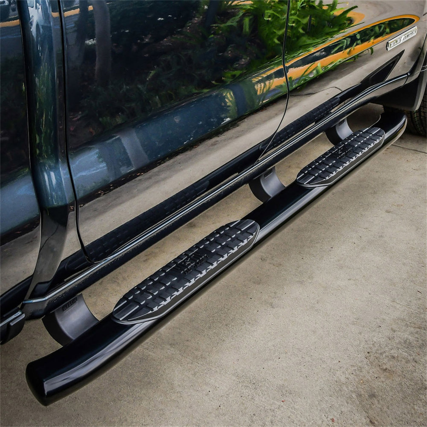 Westin 21-54125 2019-2024 Chevy Silverado 1500 PRO TRAXX 5 in. Oval Nerf Step Bars - 72 in. Long