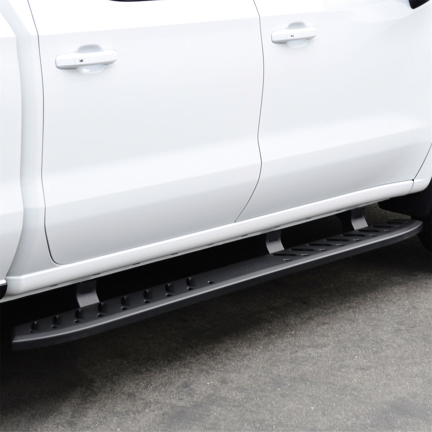 Westin 28-81275 2019-2023 Chevy Silverado 1500 Thrasher Running Boards - 91 in. Long