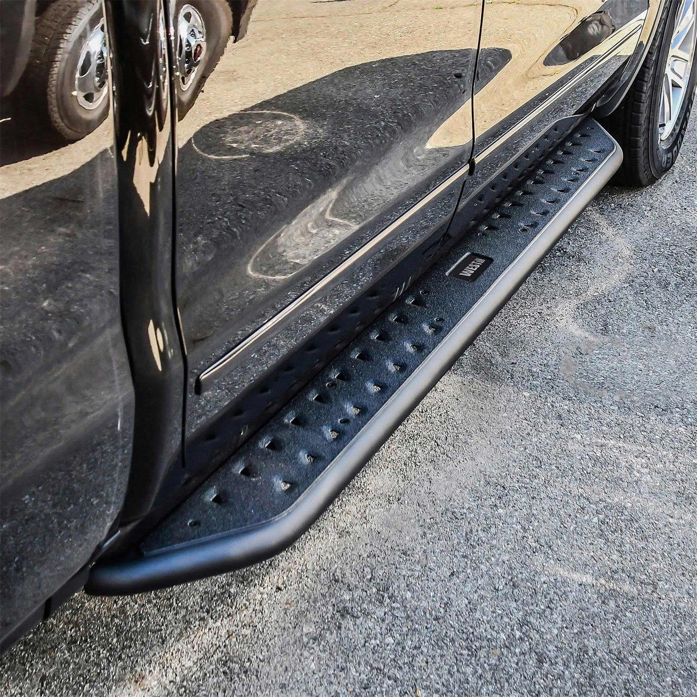 Westin 58-53715 2015-2019 Chevy Silverado 2500/3500 HD Outlaw Nerf Step Bars - 72 in. Long