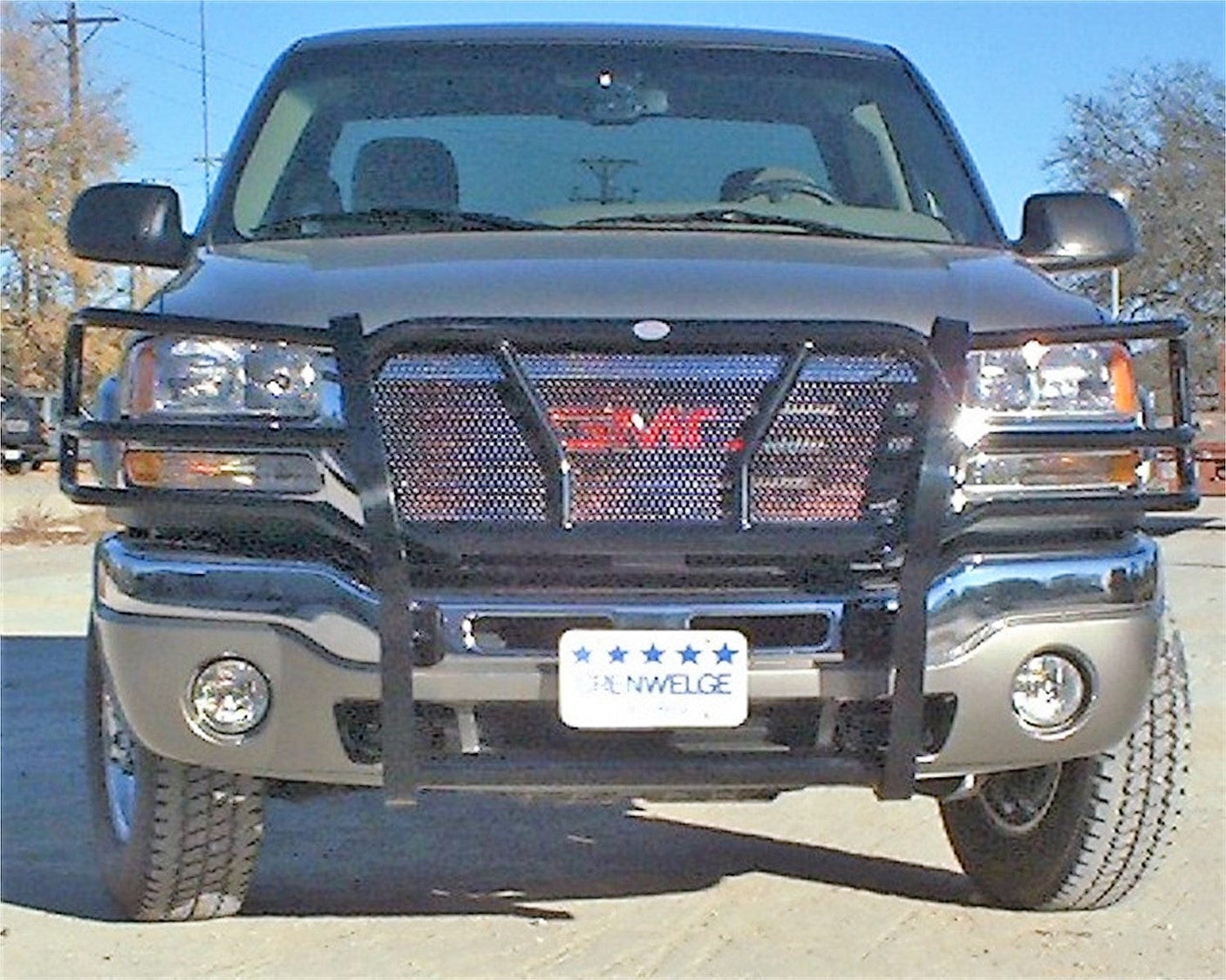 Frontier 200-30-3004 2003-2006 GMC Sierra 2500/3500 HD Grille Guard - BumperStock