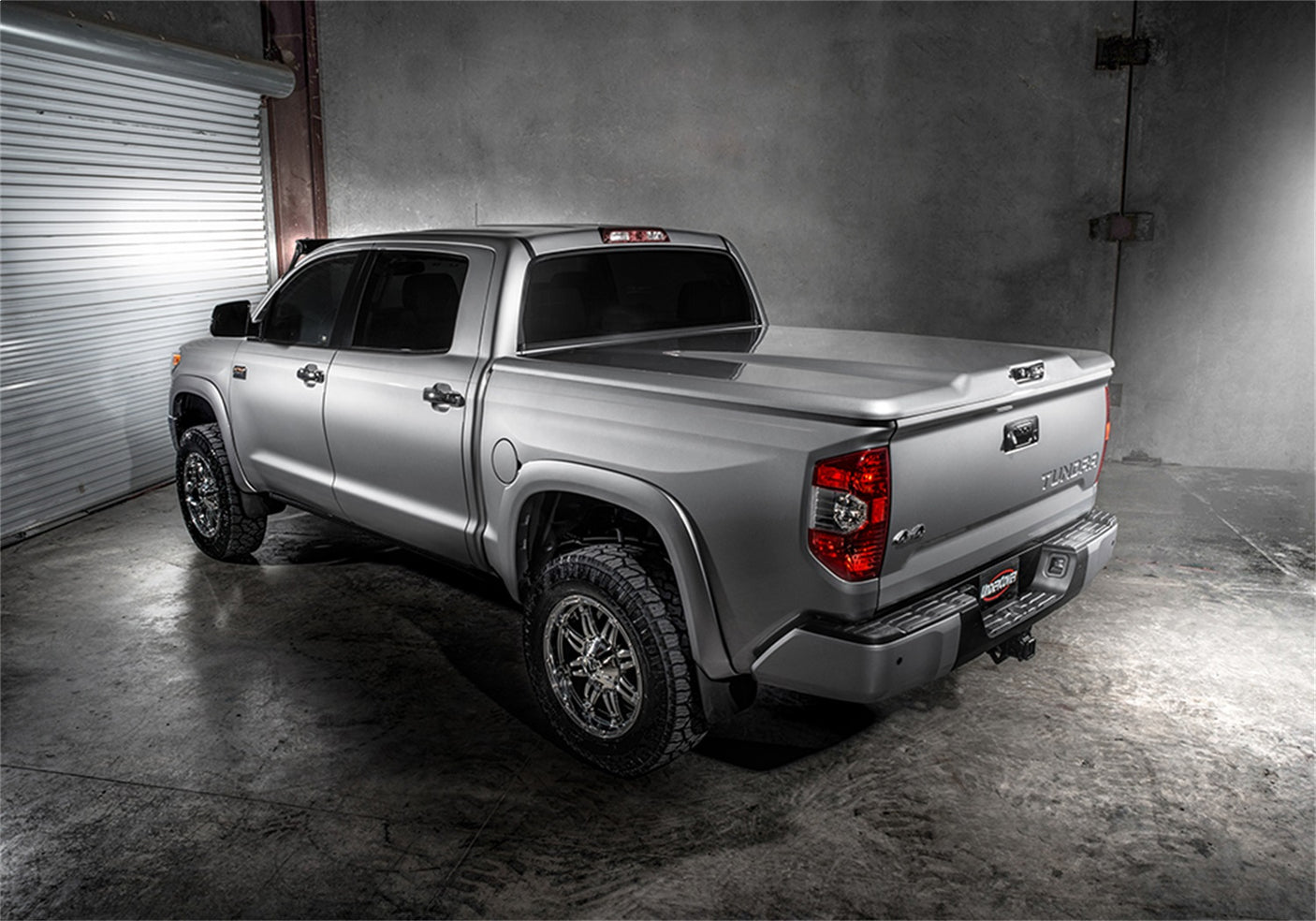 UnderCover Elite LX UC4158L-089 2022-2024 Toyota Tundra One-Piece Tonneau Cover 6 ft. Bed