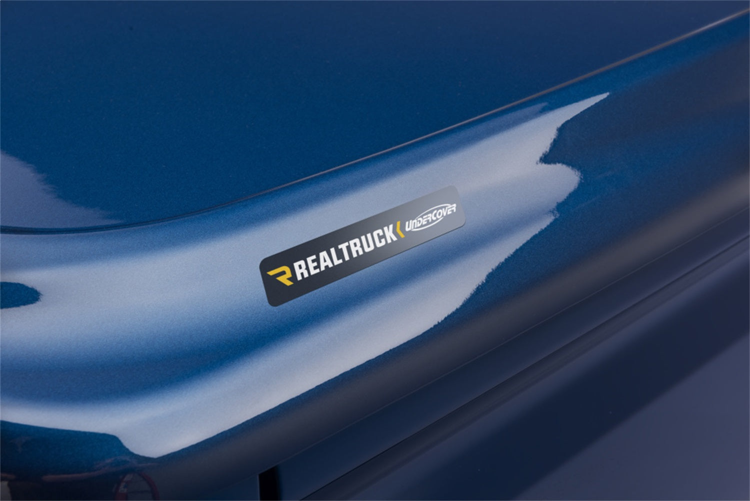 UnderCover LUX UC3076L-PCL 2014-2023 Dodge Ram 2500/3500 One-Piece Tonneau Cover 6'4" Standard Bed