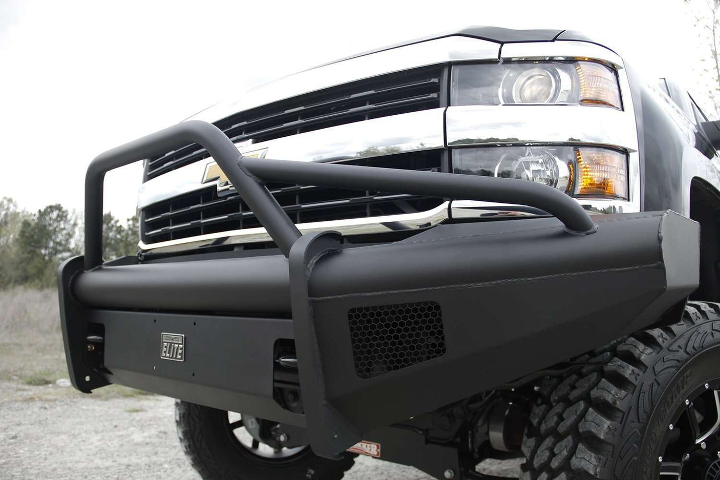 Fab Fours CH05-Q1362-1 2003-2007 Chevy Silverado 2500/3500 HD Black Steel Elite Front Bumper Pre-Runner Guard-BumperStock