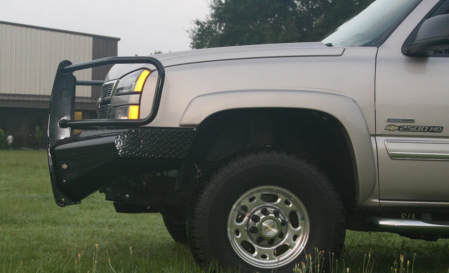 Fab Fours CH05 - S1360 - 1 Chevy Silverado 2500/3500 HD 2003 - 2007 Black Steel Front Bumper Full Guard - Rugged Truck Gear