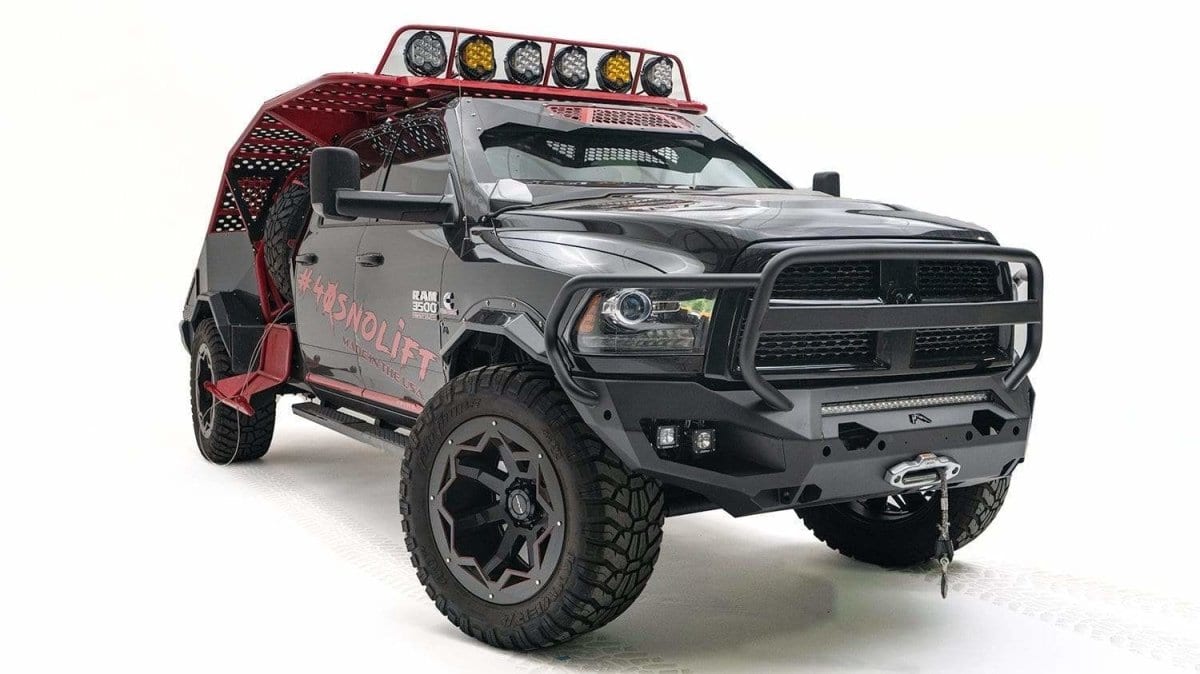 Fab Fours DR19 - X4450 - 1 Ram 2500/3500 2019 - 2024 Matrix Front Bumper Winch Ready Full Guard - Rugged Truck Gear