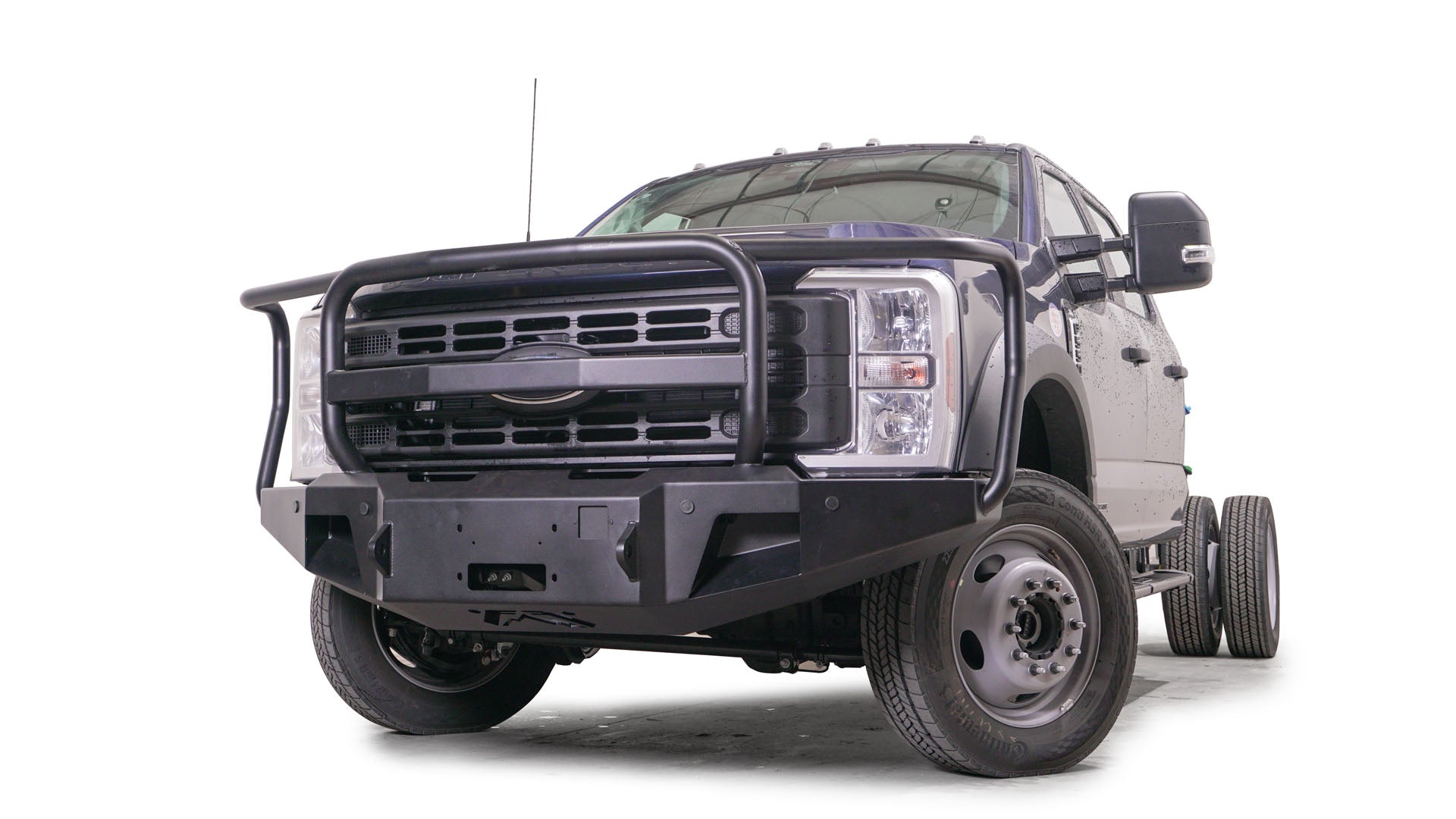 Fab Fours FS23 - A5960 - 1 Ford F450/F550 Superduty 2023 - 2024 New Premium Front Winch Bumper Full Guard - Rugged Truck Gear