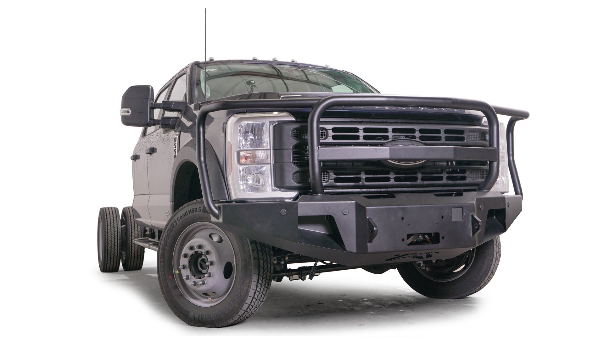 Fab Fours FS23 - A5960 - 1 Ford F450/F550 Superduty 2023 - 2024 New Premium Front Winch Bumper Full Guard - Rugged Truck Gear