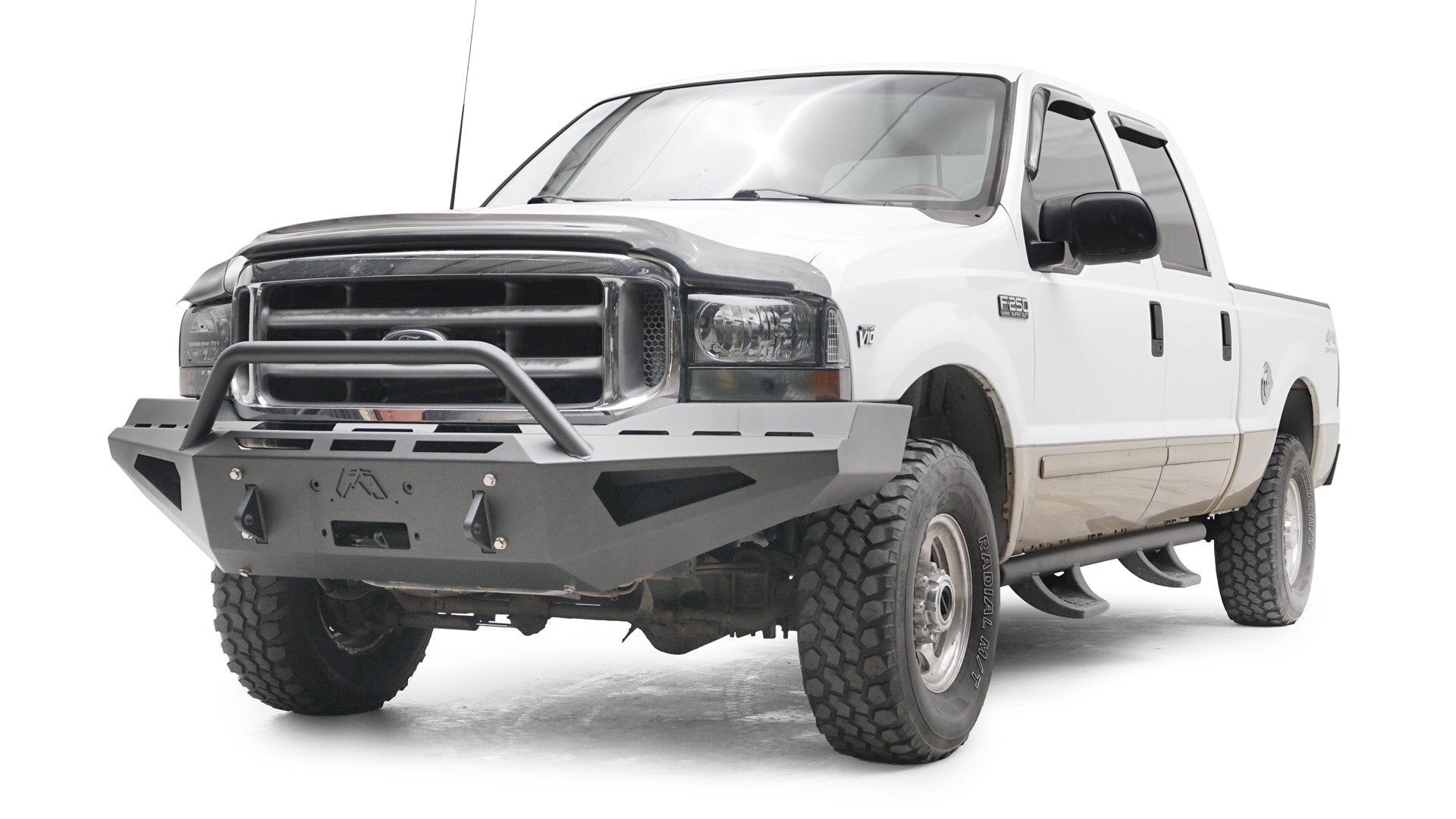 Fab Fours FS99-RS1662-1 Ford F250/F350/F450/F550 Super Duty 1999-2004 Red Steel Winch Front Bumper Pre-Runner Guard - Rugged Truck Gear