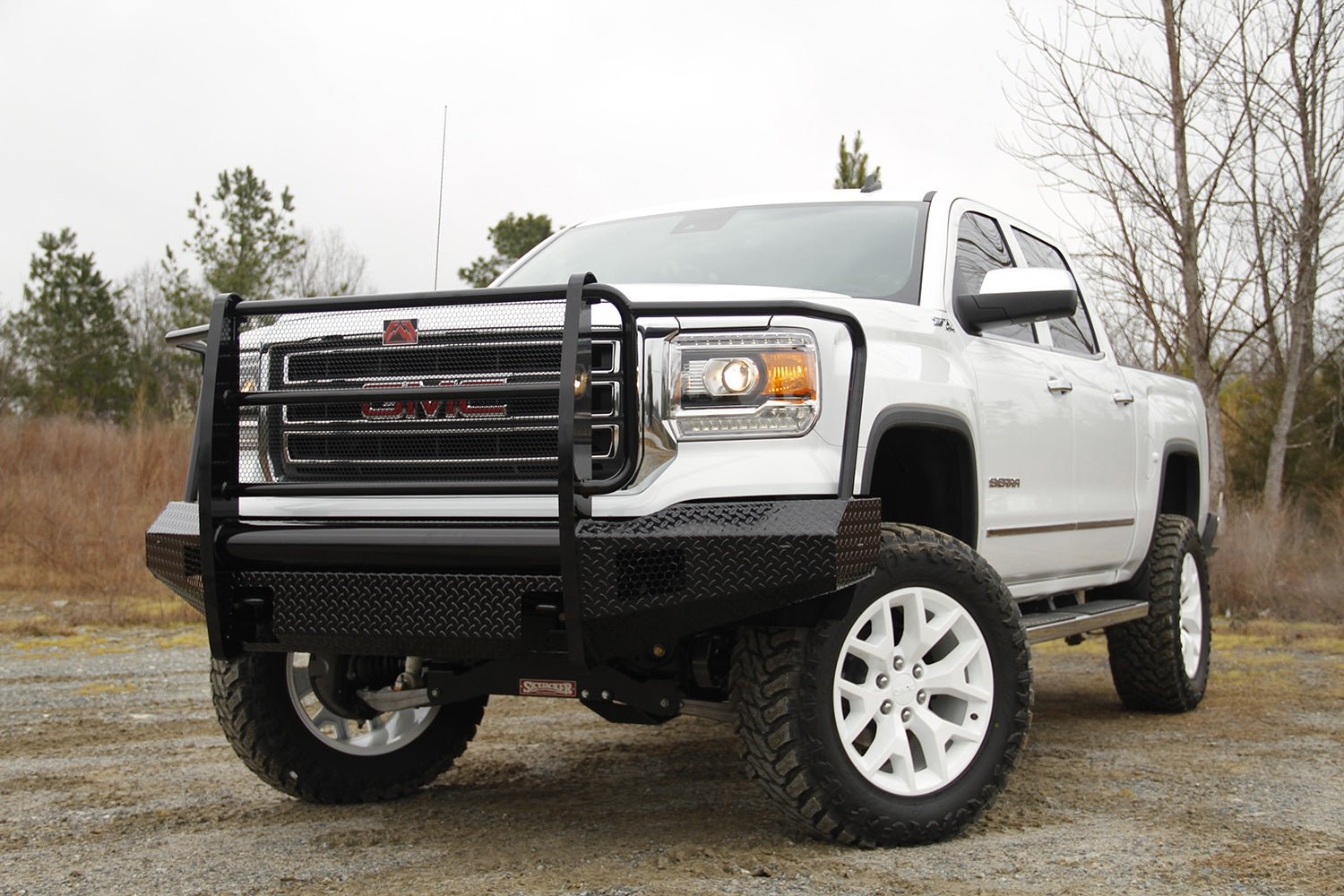 Fab Fours GM07 - K2160 - 1 GMC Sierra 1500 2007 - 2013 Black Steel Front Bumper Full Guard - Rugged Truck Gear