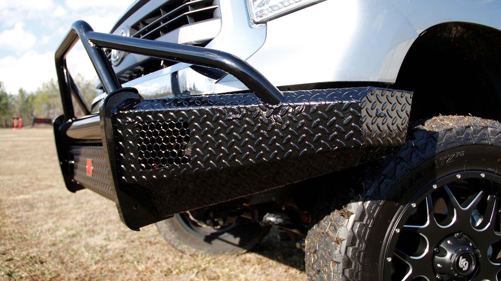 Fab Fours TT07 - K1862 - 1 Toyota Tundra 2007 - 2013 Black Steel Front Bumper Pre - Runner Guard - Rugged Truck Gear