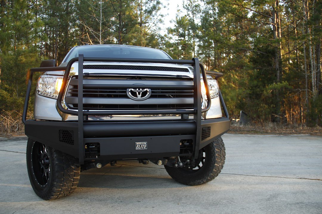 Fab Fours TT07-R1860-1 Toyota Tundra 2007-2013 Black Steel Elite Front Bumper Full Guard - Rugged Truck Gear