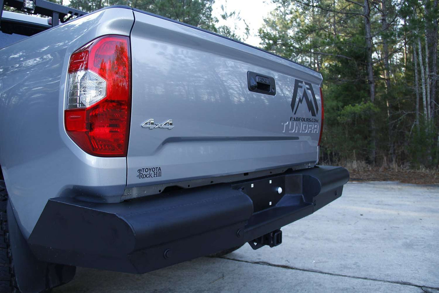 Fab Fours TT14-U2850-1 Toyota Tundra 2014-2021 Black Steel Elite Rear Bumper-BumperStock