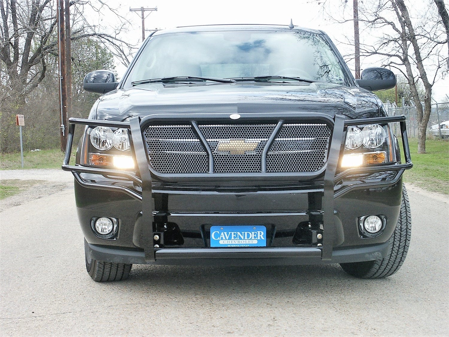 Frontier 200 - 20 - 7004 2007 - 2013 Chevy Suburban 2500 Grille Guard - Rugged Truck Gear