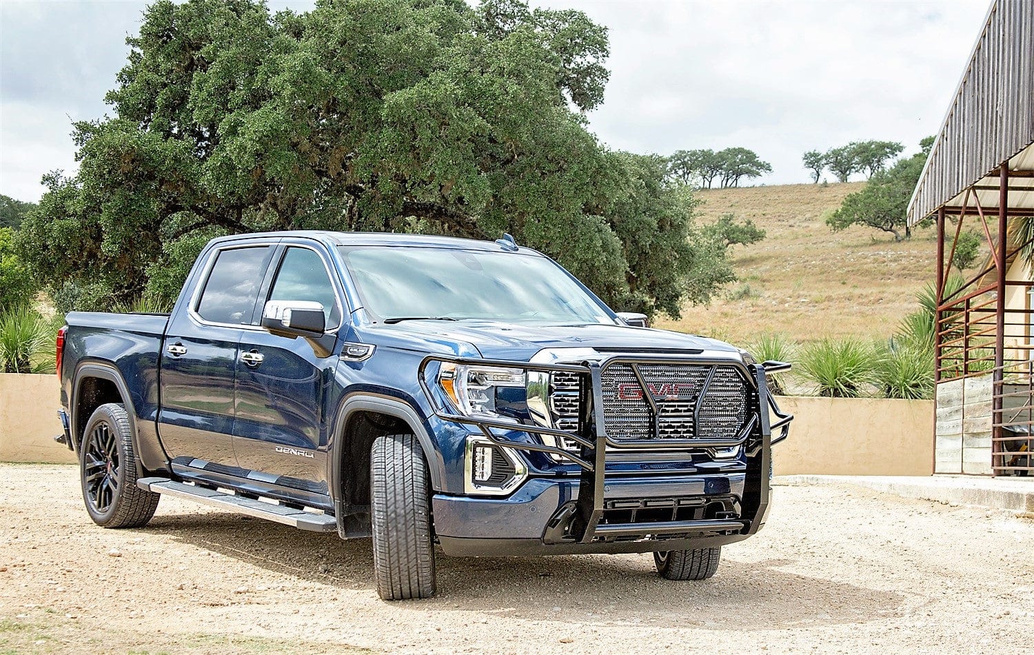 Frontier 200 - 31 - 9008 2019 - 2024 GMC Sierra 1500 Grille Guard - Rugged Truck Gear
