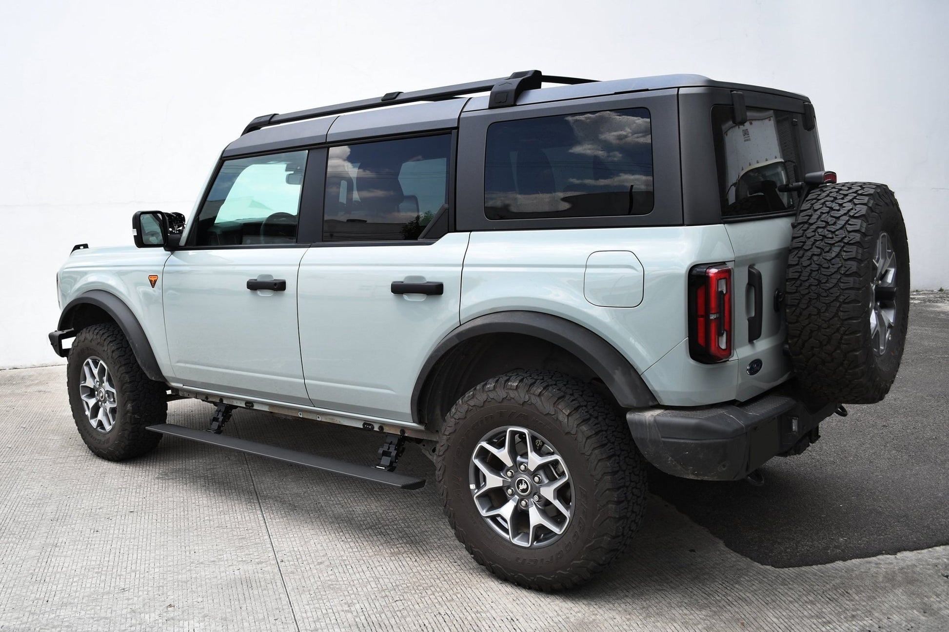 Go Rhino 20412974PC 2022 Ford Bronco Everglades E1 Series Electric Running Board Kit - Rugged Truck Gear