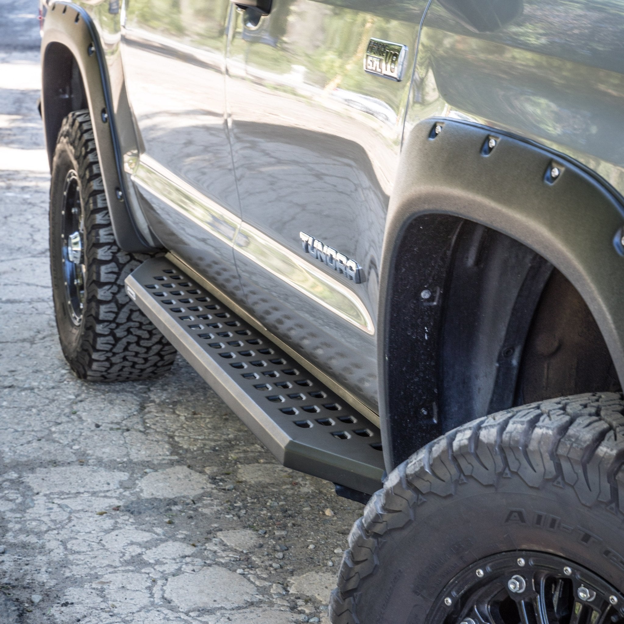 Go Rhino 69410687PC 2010 - 2024 Dodge Ram 2500/3500 RB Series RB20 Running Boards with Mounting Bracket Kit - Rugged Truck Gear