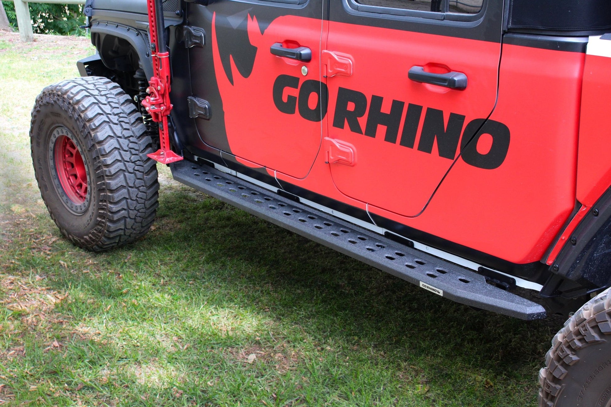Go Rhino 69450673ST 2018 - 2024 Jeep Wrangler JL RB Series RB20 Slim Line Running Boards with Mounting Bracket Kit - Rugged Truck Gear