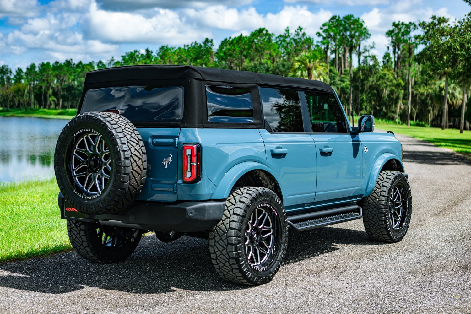 Go Rhino D14129T 2021 - 2024 Ford Bronco D1 Dominator Series Xtreme Side Steps with Rocker Panel Mounting Bracket Kit - Rugged Truck Gear