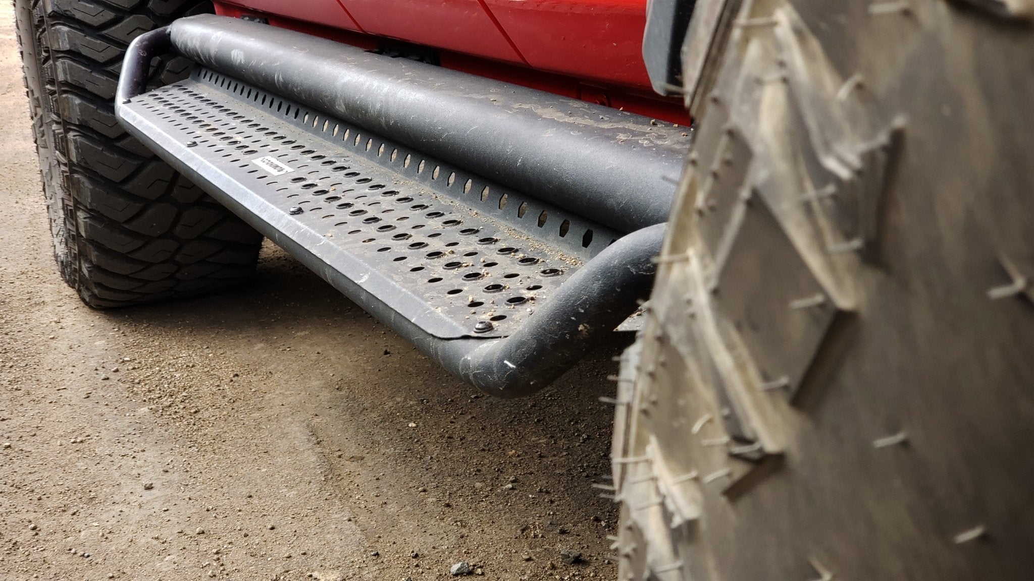 Go Rhino D14156T 2017 - 2020 Ford F150 Raptor/SSV D1 Dominator Series Xtreme Side Steps with Rocker Panel Mounting Bracket Kit - Rugged Truck Gear