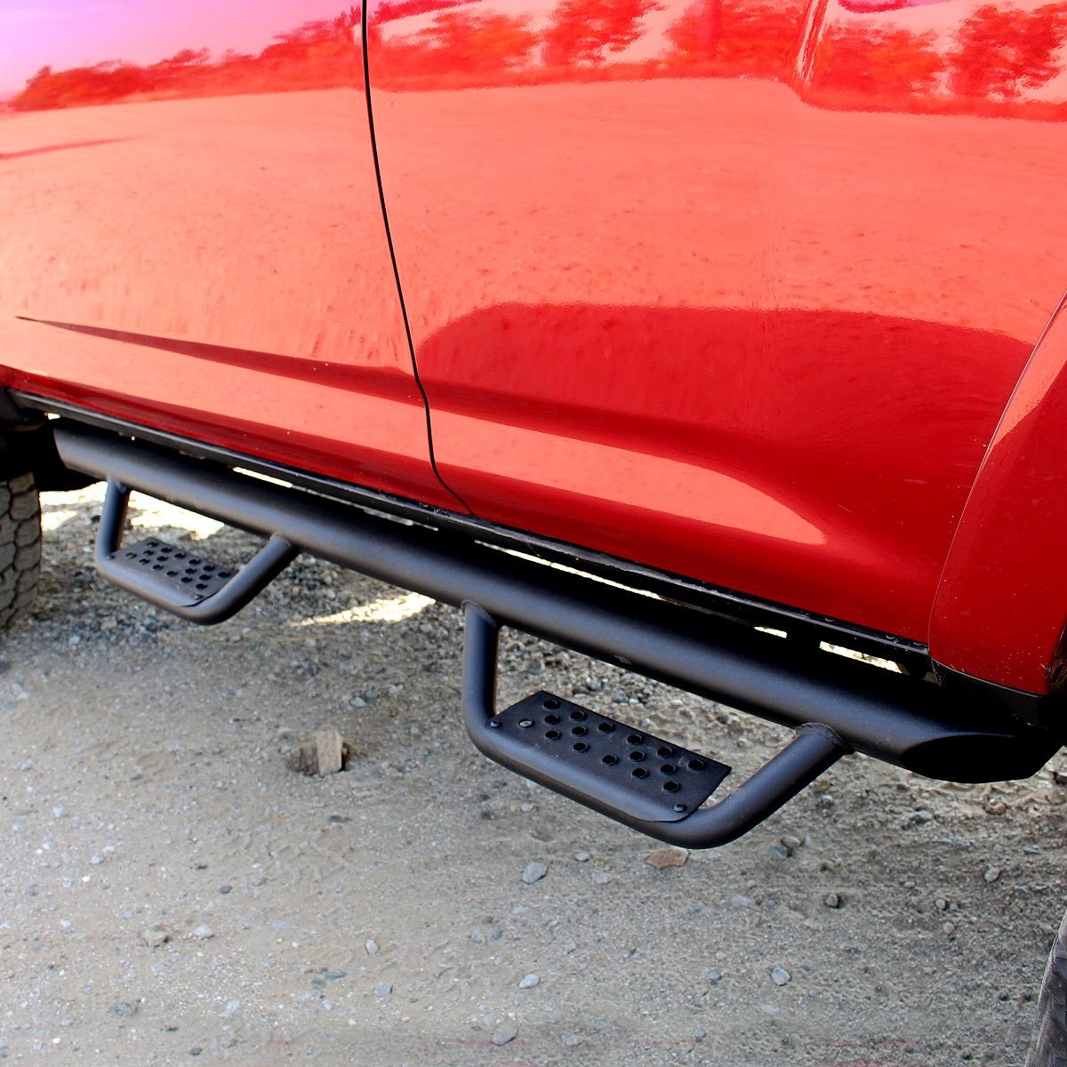 Go Rhino D224425T 2018 - 2024 Toyota 4Runner SR5 Premium/TRD Off - Road/TRD Off - Road Premium/TRD Pro D2 Dominator Series Xtreme Side Steps with Rocker Panel Mounting Bracket Kit - Rugged Truck Gear