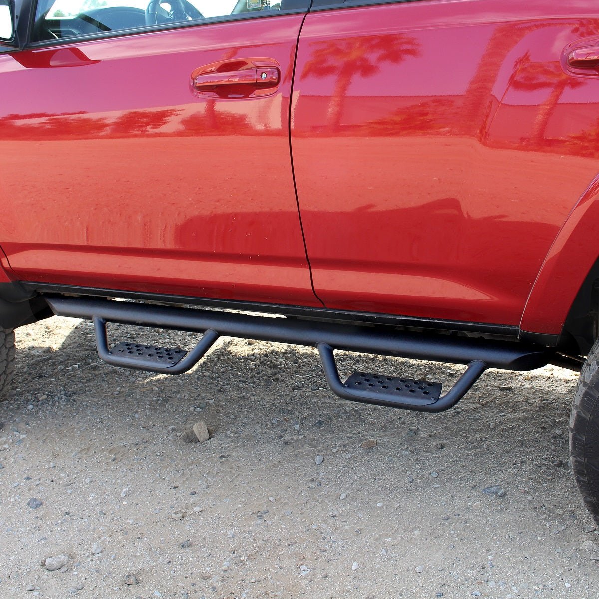 Go Rhino D224425T 2018 - 2024 Toyota 4Runner SR5 Premium/TRD Off - Road/TRD Off - Road Premium/TRD Pro D2 Dominator Series Xtreme Side Steps with Rocker Panel Mounting Bracket Kit - Rugged Truck Gear