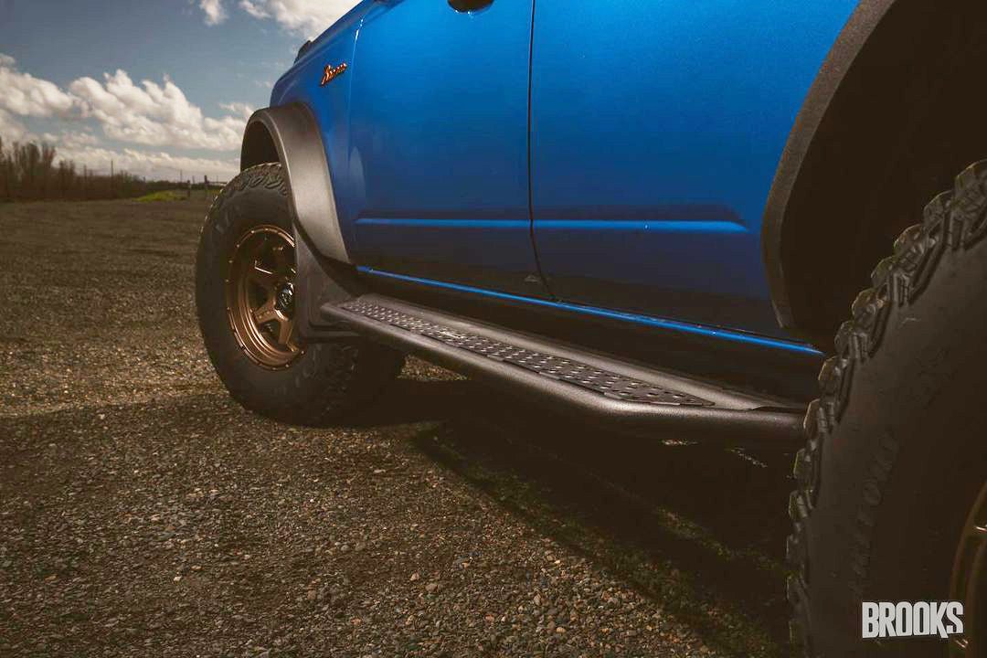 Go Rhino D64129T 2021 - 2024 Ford Bronco D6 Dominator Series Xtreme Side Steps with Rocker Panel Mounting Bracket Kit - Rugged Truck Gear