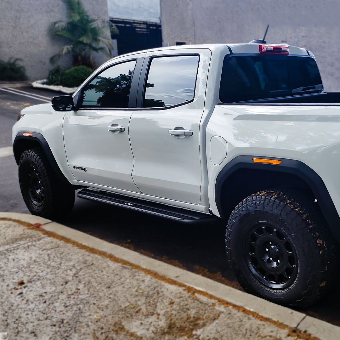 Go Rhino DSS4235T 2015 - 2024 Chevy Colorado Dominator Series Xtreme DSS Side Steps with Rocker Panel Mounting Bracket Kit - Rugged Truck Gear