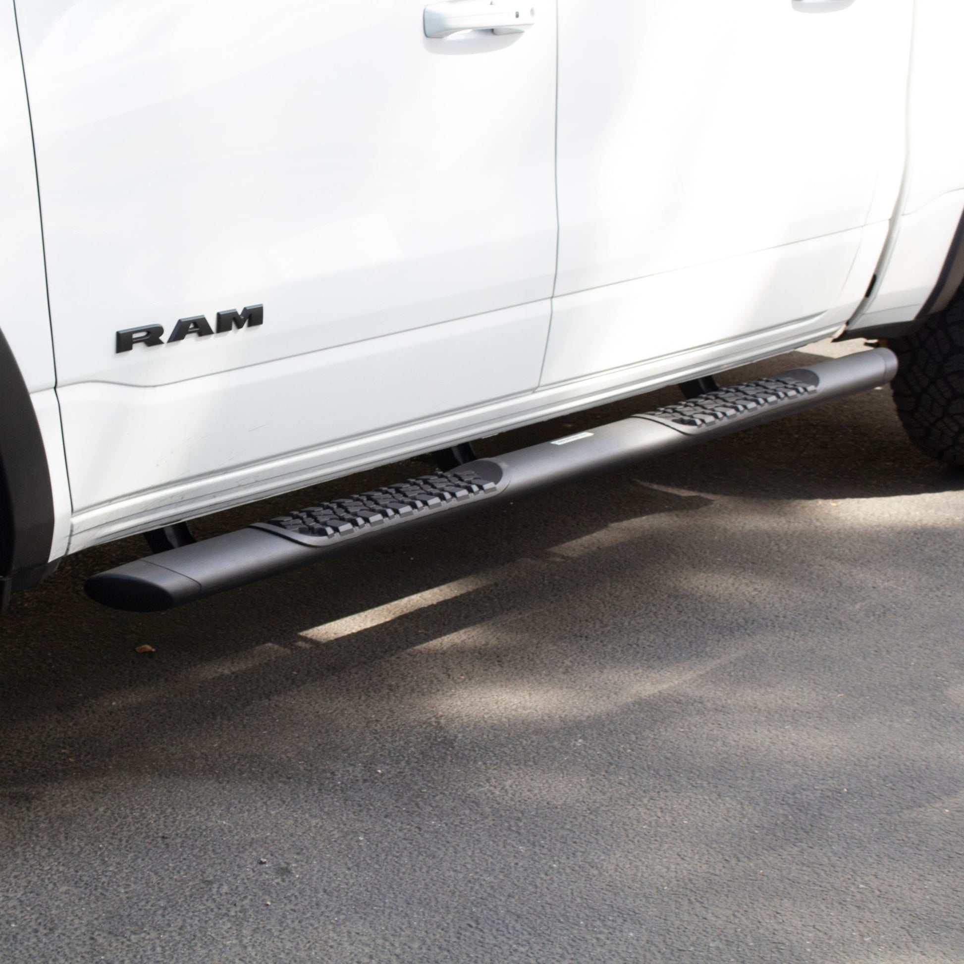 Go Rhino V3430687T 2019 - 2024 Dodge Ram 1500 V - Series V3 Aluminum Side Steps and Mounting Bracket Kit - Rugged Truck Gear