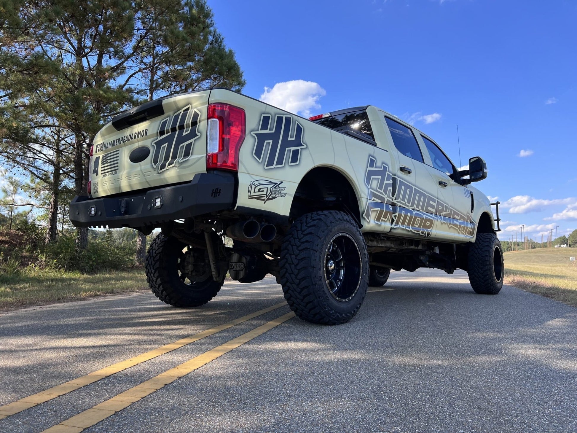 Hammerhead 600 - 56 - 1070 Ford F250/F350 2017 - 2022 Rear Bumper with Sensors - Rugged Truck Gear