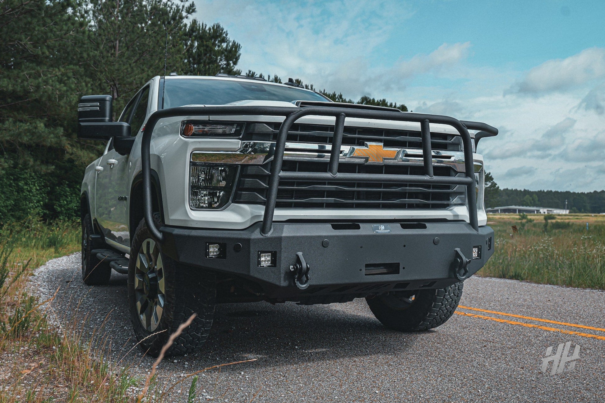 Hammerhead 600 - 56 - 1199 2024–2025 Chevy Silverado 2500/3500 Full Brush Guard Front Winch Bumper - Rugged Truck Gear