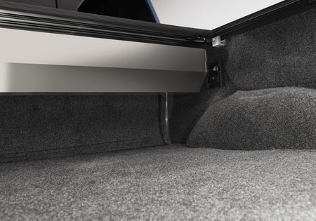 Retrax IX 30322 1999 - 2005 Ford F250/F350 Super Duty Retractable Hard Tonneau Cover 8 ft. Bed - Rugged Truck Gear