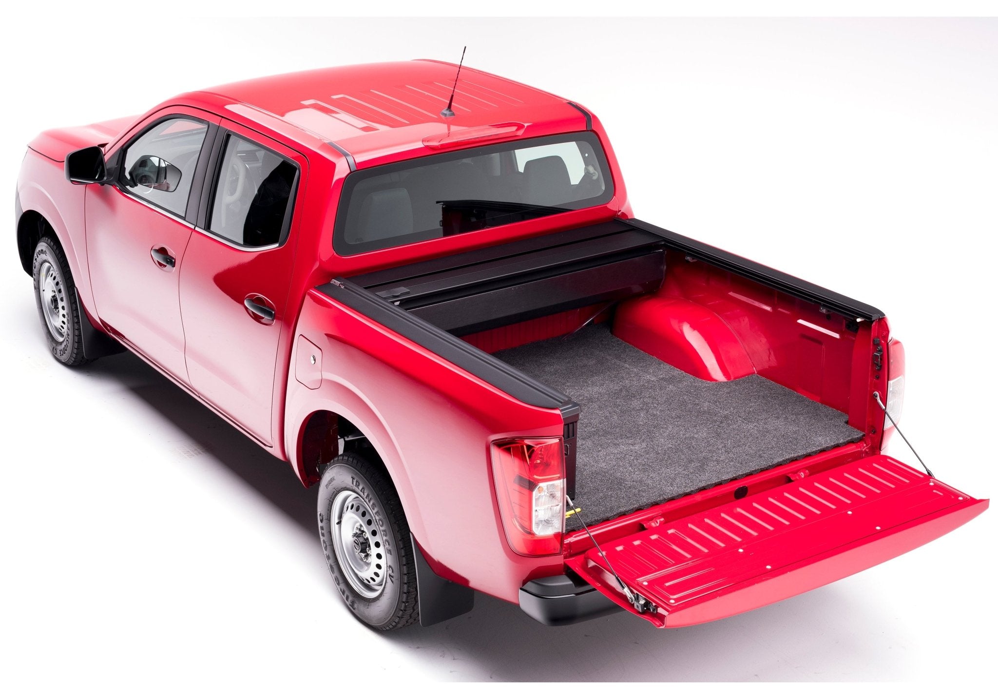 Retrax PRO MX 80752 2004 - 2024 Nissan TITAN Retractable Hard Tonneau Cover 8 ft. Bed - Rugged Truck Gear