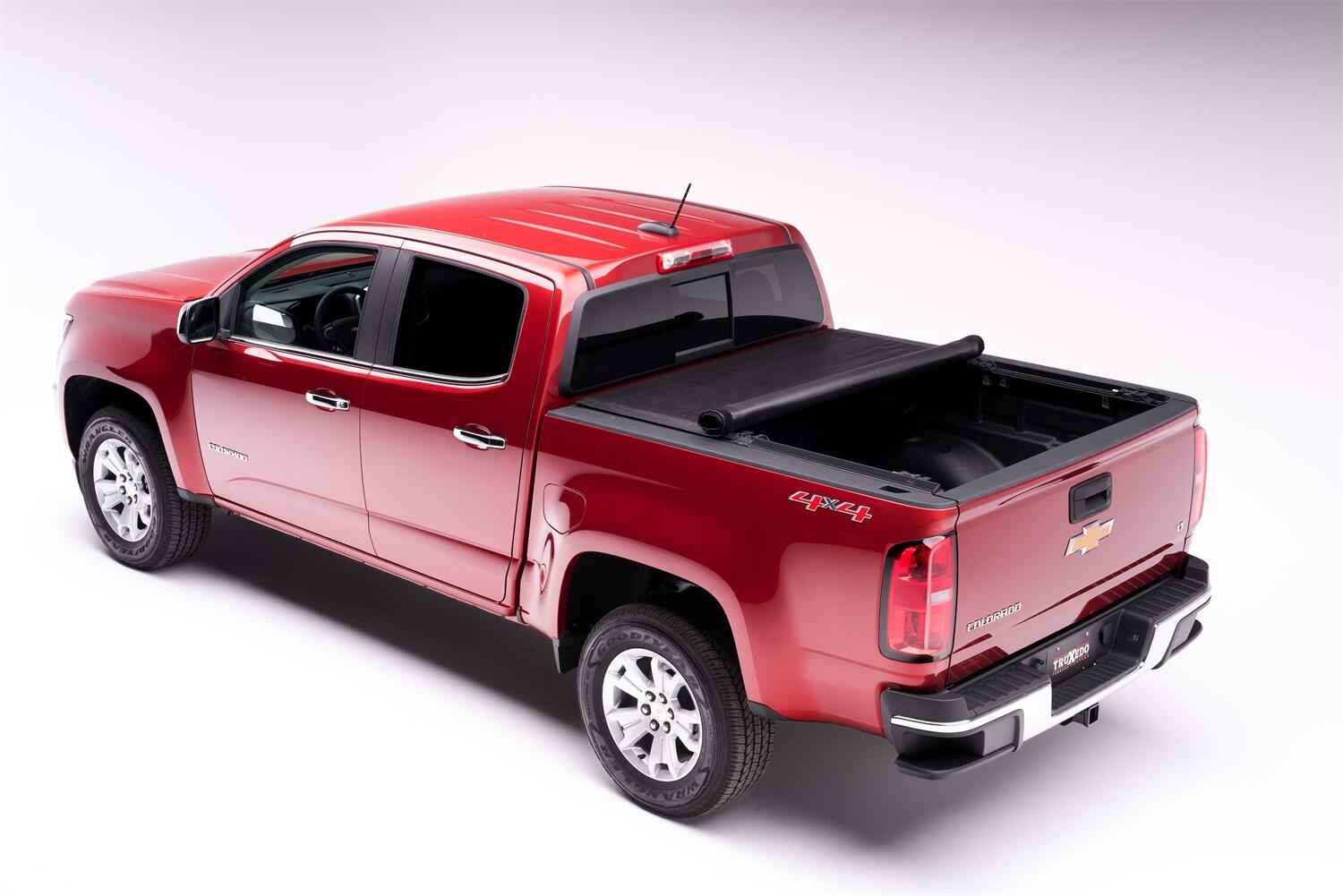 Truxedo Deuce 749801 2017 - 2022 Chevy Colorado Roll - Up Soft Tonneau Cover 6 ft. Bed - Rugged Truck Gear