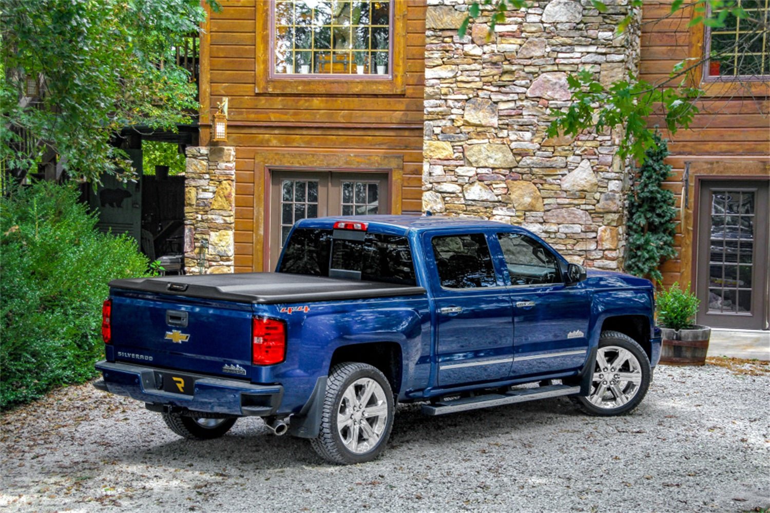 UnderCover Elite UC1228 2020 - 2024 Chevy Silverado 2500/3500 HD One - Piece Tonneau Cover 8 ft. Bed - Rugged Truck Gear