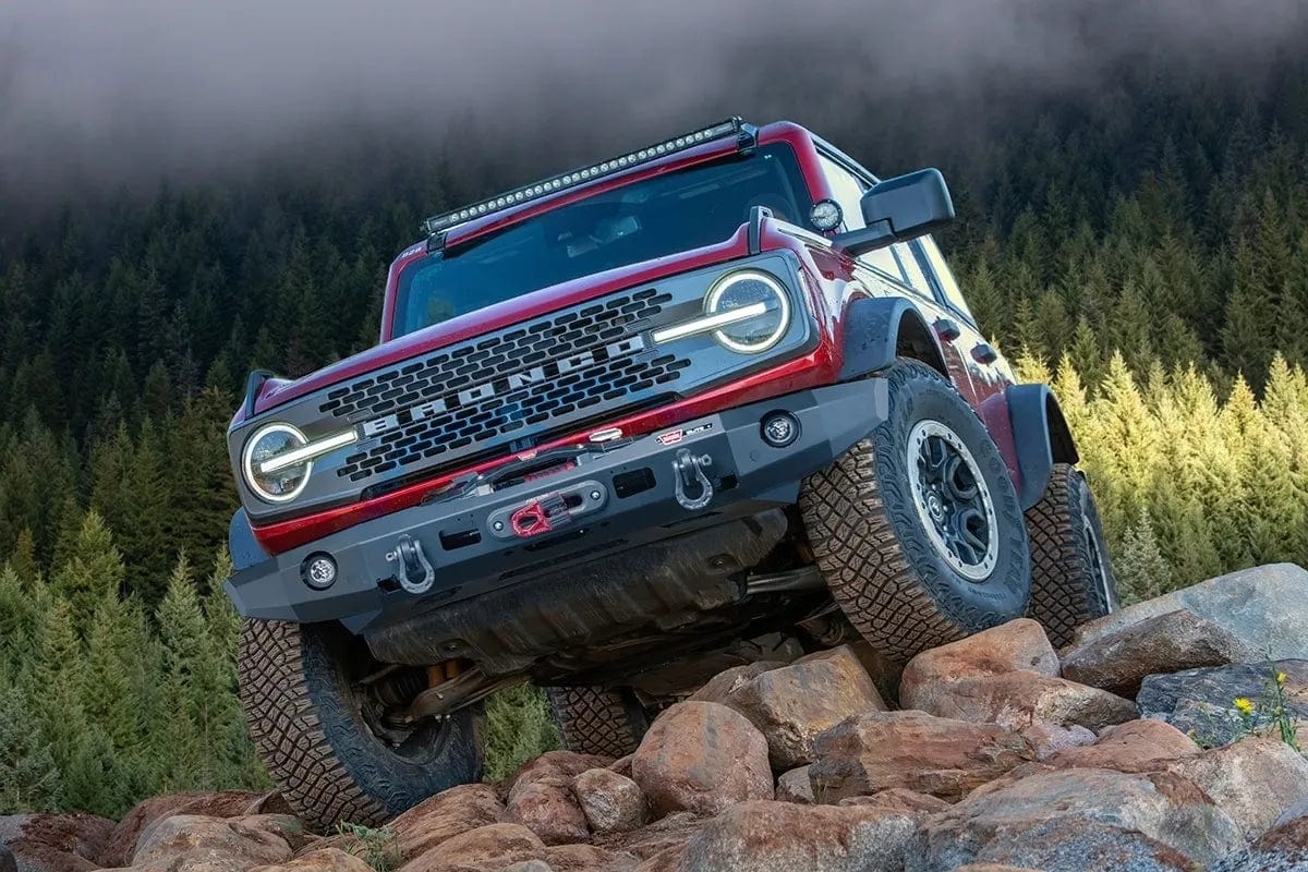 WARN 107870 2021 - 2025 Ford Bronco Elite Front Winch Bumper - Rugged Truck Gear