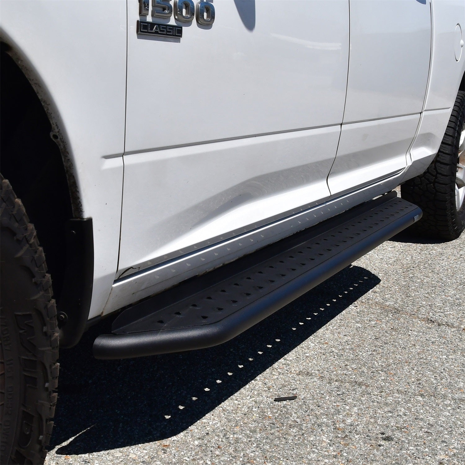 Westin 28 - 34085 2019 - 2024 Dodge Ram 1500 Outlaw Running Boards - 72 in. Long - Rugged Truck Gear