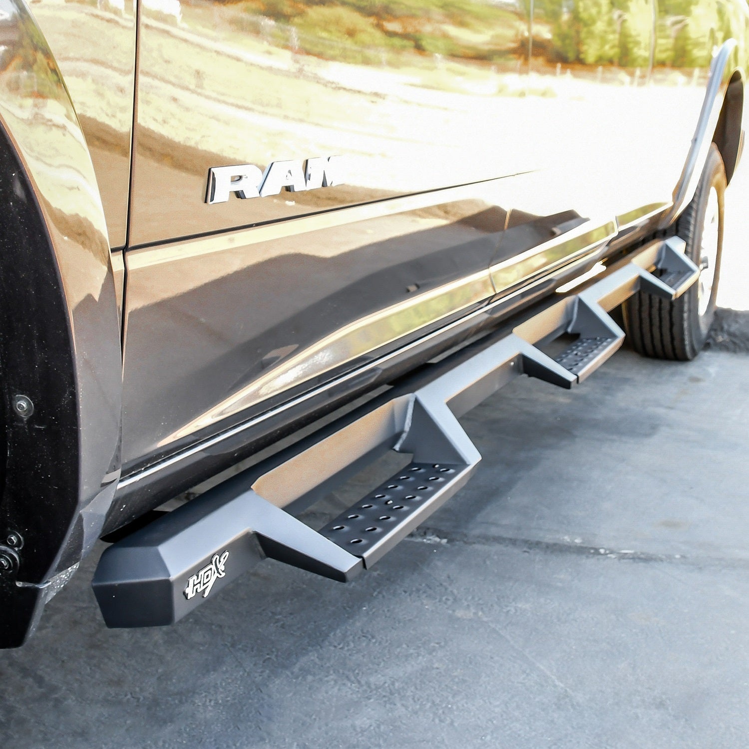 Westin 56 - 534345 2019 - 2023 Dodge Ram 2500/3500 HDX Drop Wheel - to - Wheel Nerf Step Bars - Rugged Truck Gear