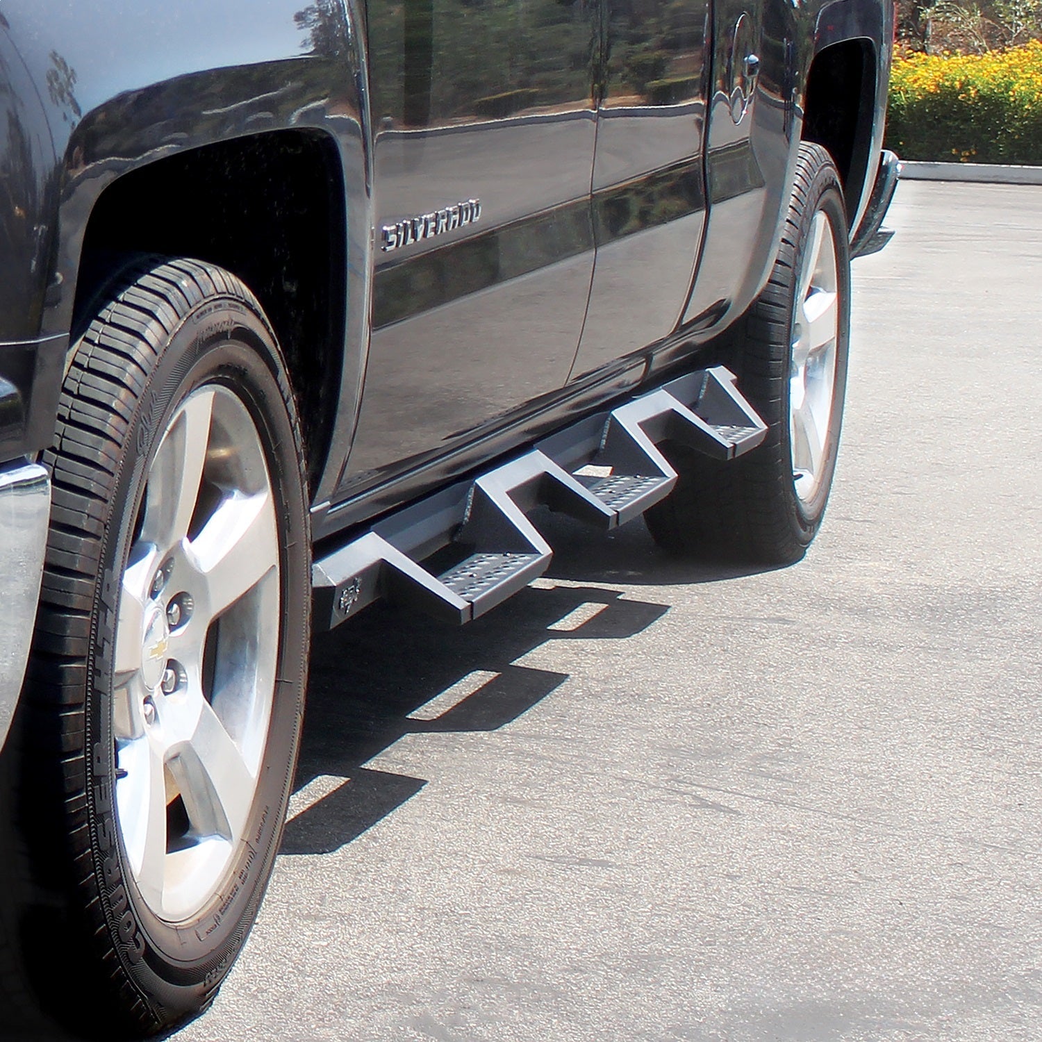 Westin 56 - 534595 2015 - 2019 GMC Sierra 2500/3500 HD HDX Drop Wheel - to - Wheel Nerf Step Bars - 72 in. Long - Rugged Truck Gear
